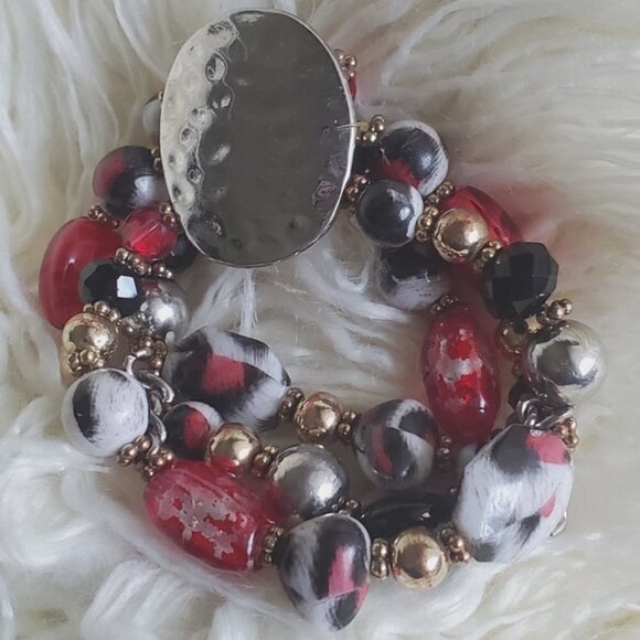 Pearly Crystal Glass Pendant Necklace🌴 - Picture 6 of 6